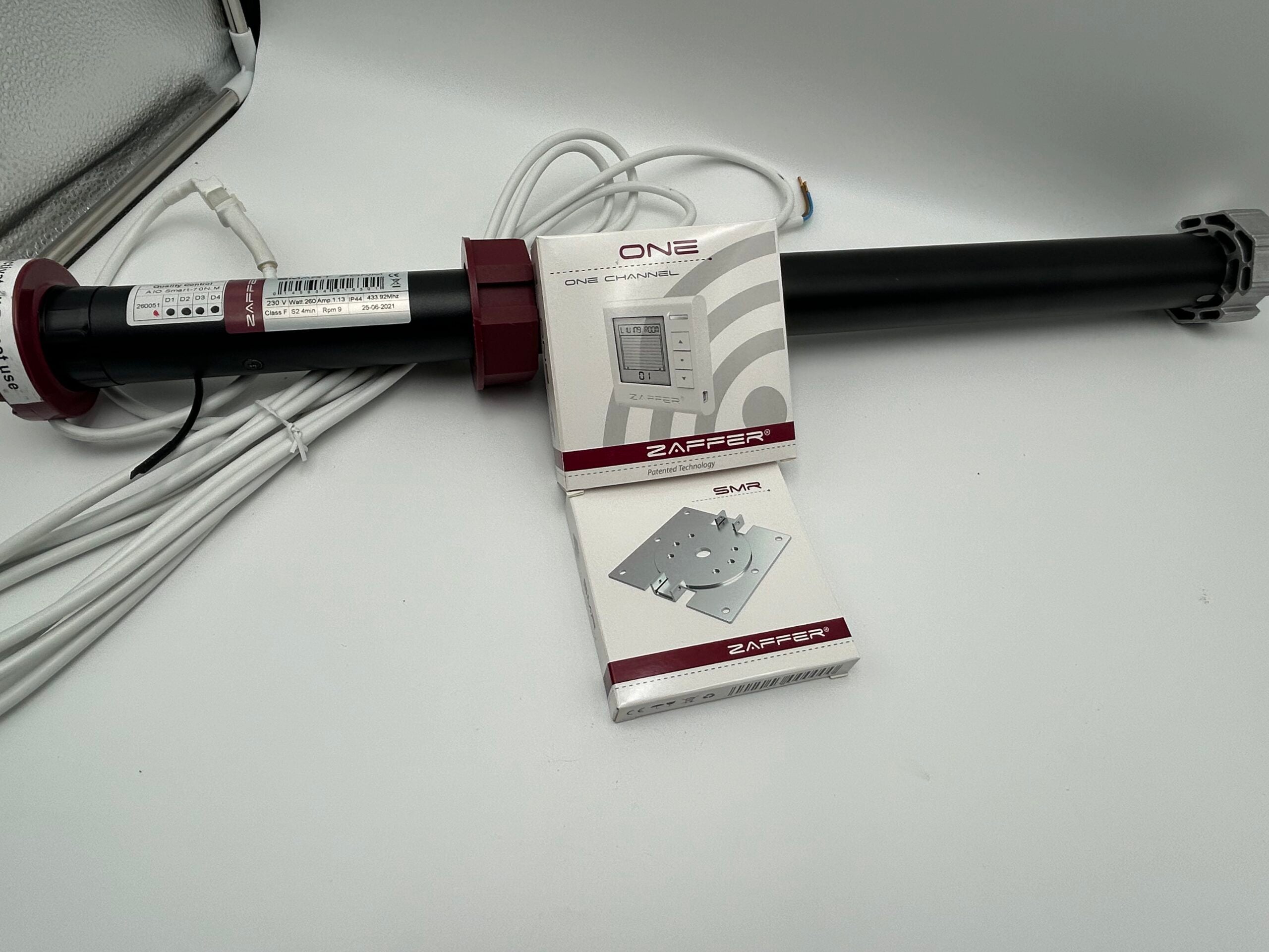 Moteur Zaffer aio 30nm avec télécommande Moteur Zaffer aio 30nm avec télécommande